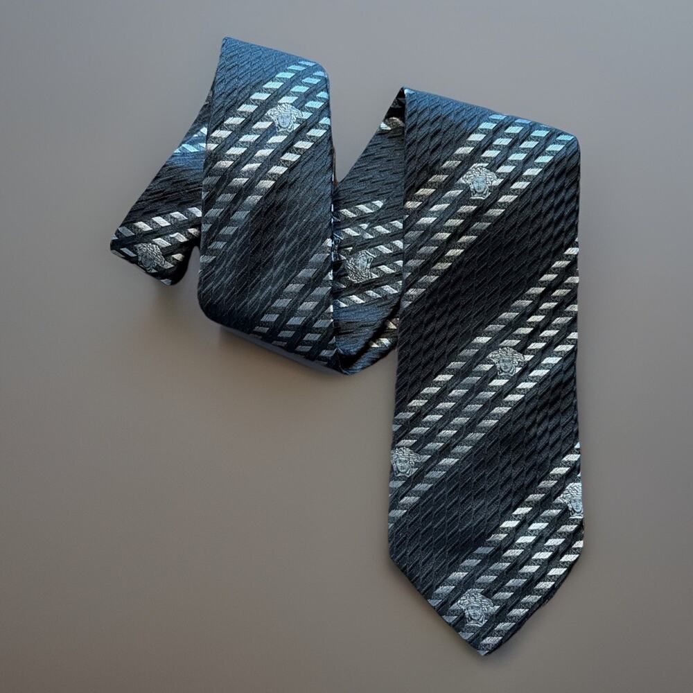 Vintage GIANNI VERSACE Necktie Black Gray Silver Silk Tie Made In Italy Mens